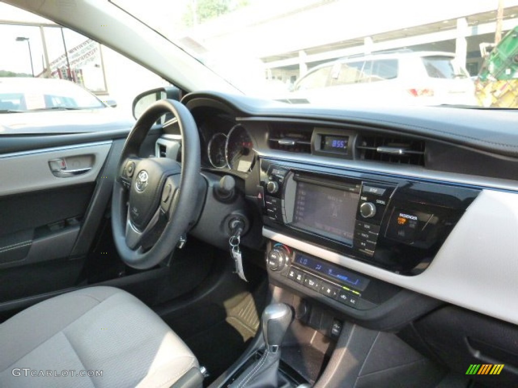2014 Corolla LE - Classic Silver Metallic / Ash photo #12