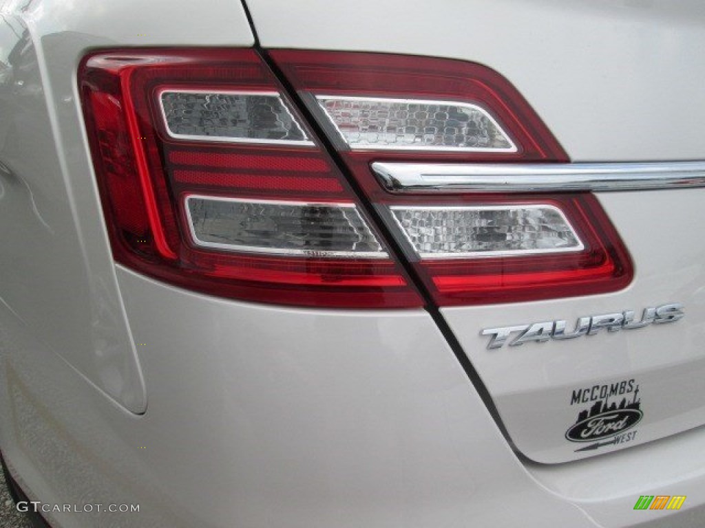 2015 Taurus SEL - White Platinum Metallic / Charcoal Black photo #11