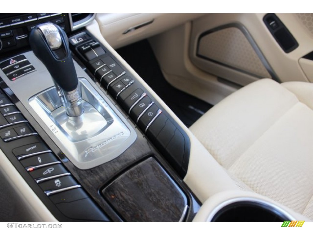 2010 Panamera Turbo - Yachting Blue Metallic / Yachting Blue/Cream photo #22