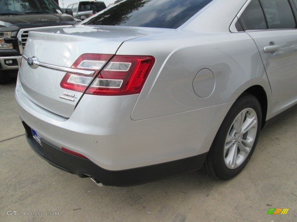 2015 Taurus SEL - Ingot Silver Metallic / Charcoal Black photo #14