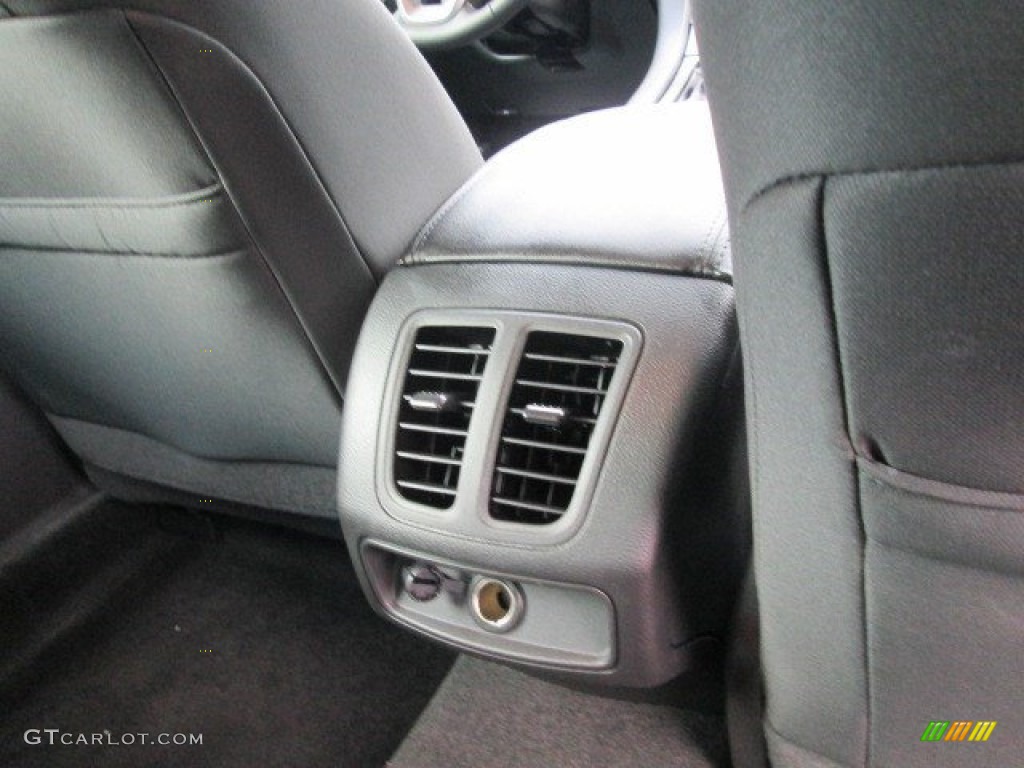 2015 Taurus SEL - Ingot Silver Metallic / Charcoal Black photo #18