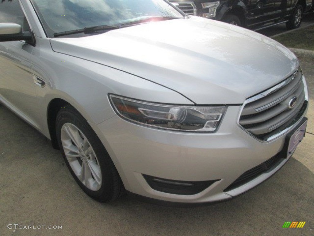 2015 Taurus SEL - Ingot Silver Metallic / Charcoal Black photo #35