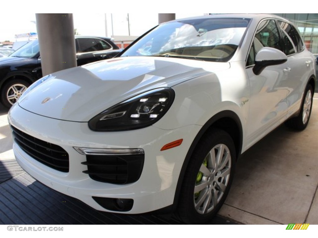 White 2016 Porsche Cayenne S E-Hybrid Exterior Photo #105936031