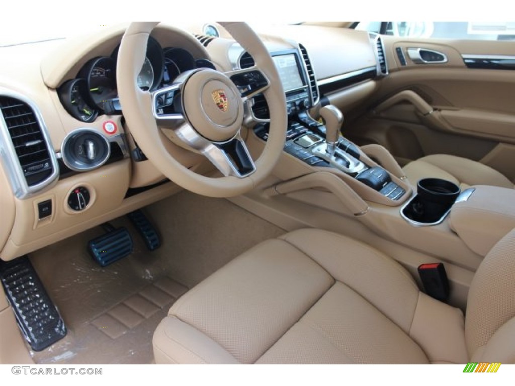 Luxor Beige Interior 2016 Porsche Cayenne S E-Hybrid Photo #105936349