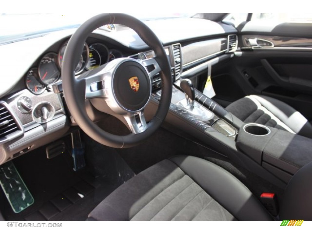 Black Interior 2016 Porsche Panamera GTS Photo #105937078