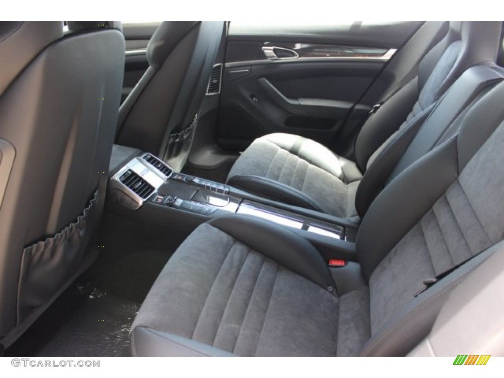 Black Interior 2016 Porsche Panamera GTS Photo #105937495