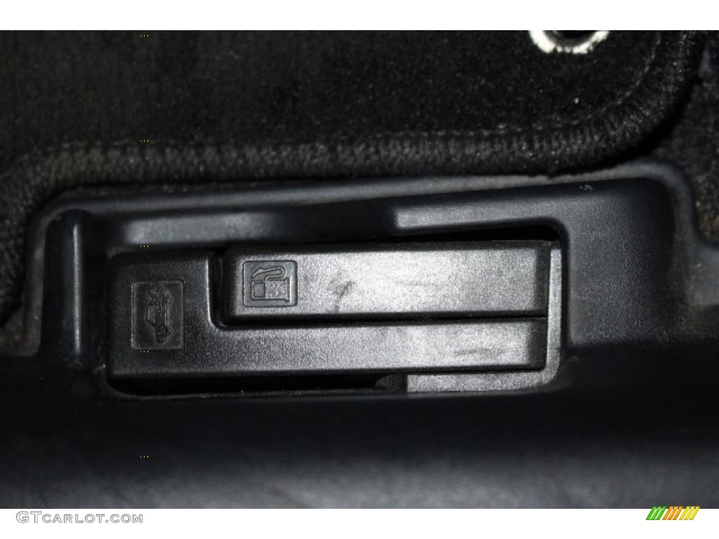 2011 Lancer Evolution GSR - Wicked White / Black photo #18