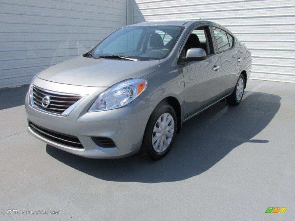 2014 Versa 1.6 S Sedan - Magnetic Gray / Charcoal photo #4