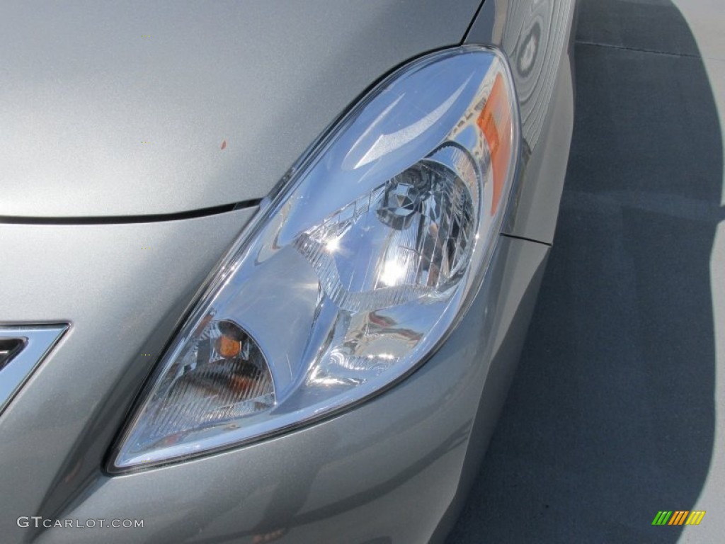 2014 Versa 1.6 S Sedan - Magnetic Gray / Charcoal photo #6