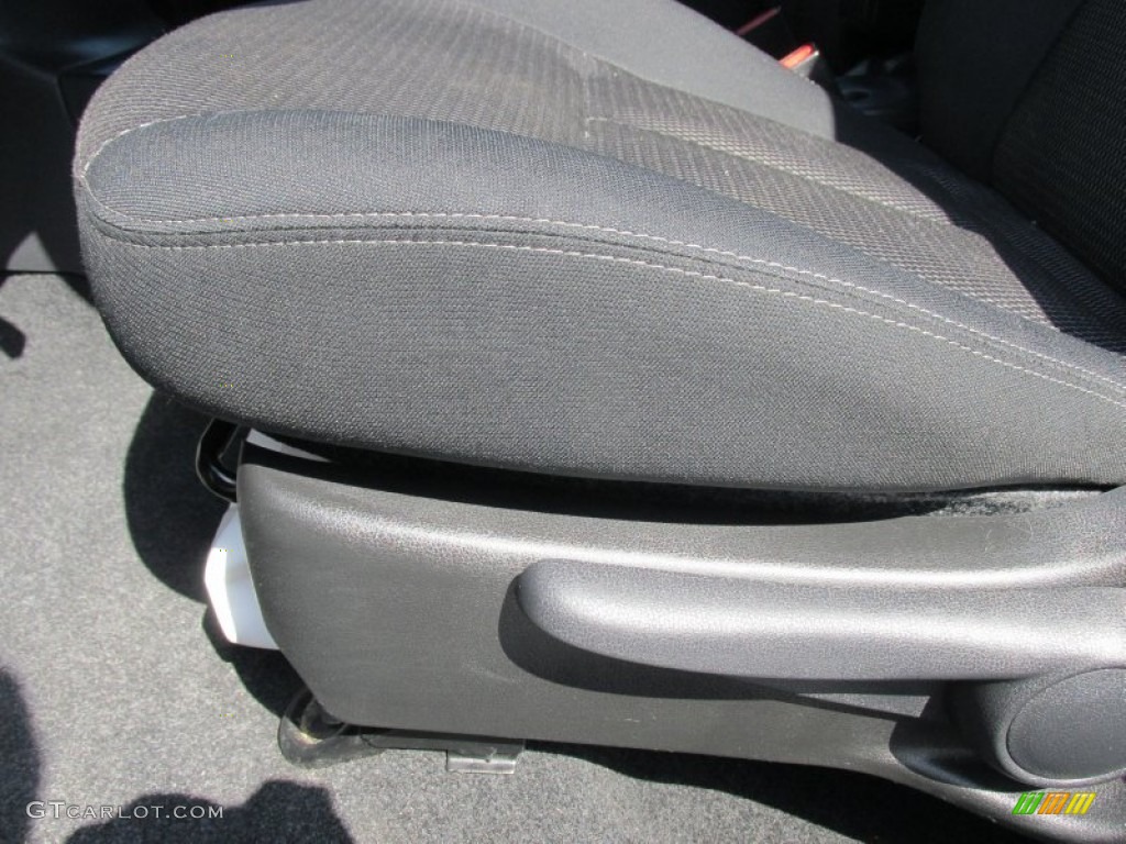 2014 Versa 1.6 S Sedan - Magnetic Gray / Charcoal photo #33