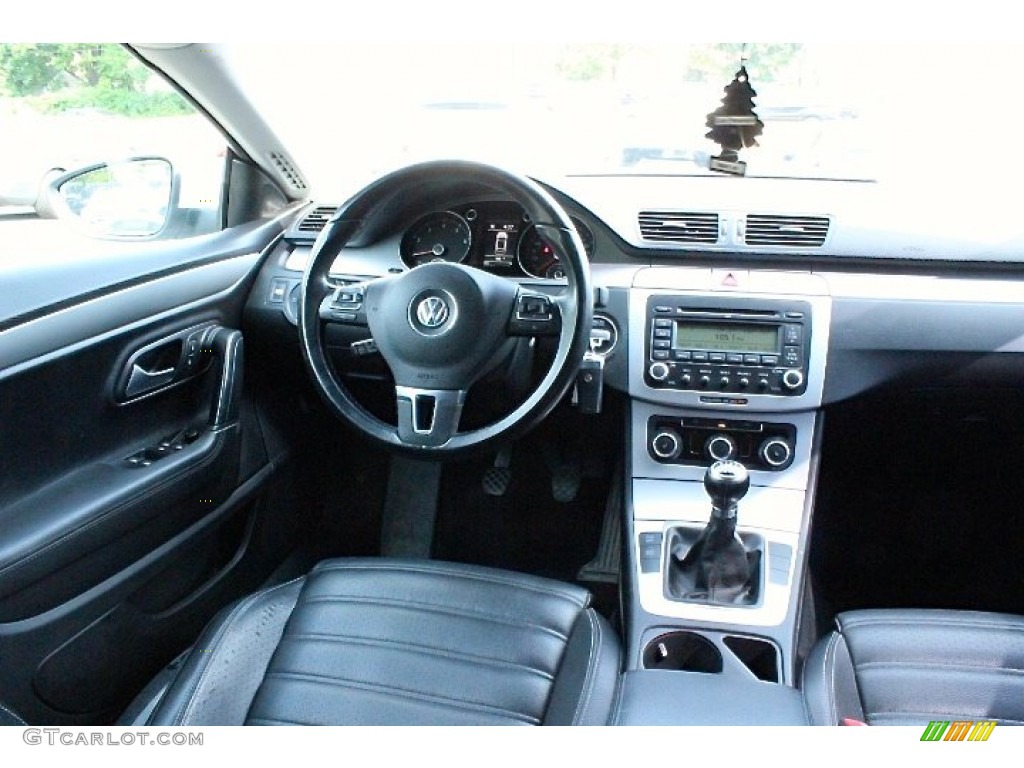 2009 CC Sport - Candy White / Black photo #31