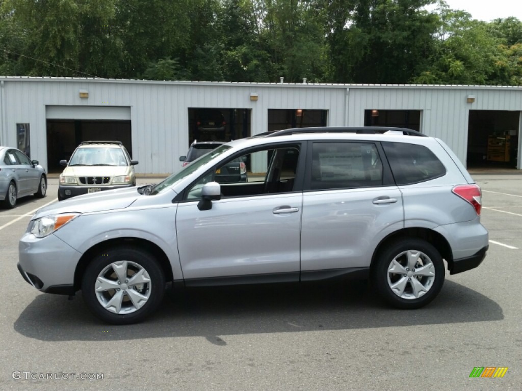 Ice Silver Metallic 2016 Subaru Forester 2.5i Premium Exterior Photo #105954942