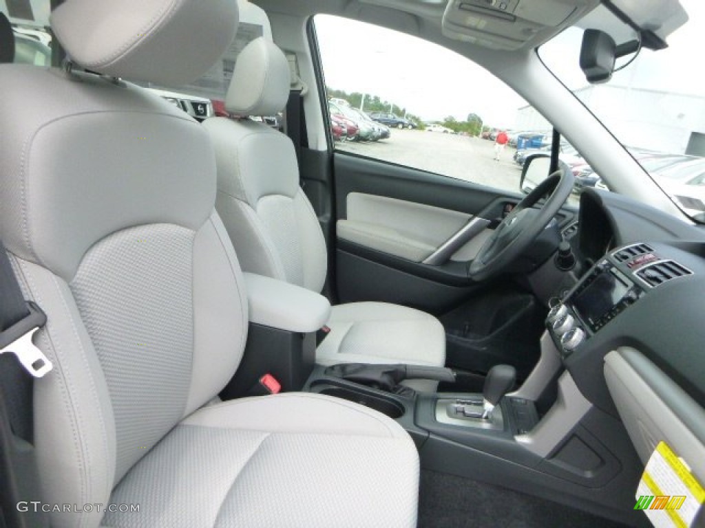 Gray Interior 2016 Subaru Forester 2.5i Premium Photo #105961590
