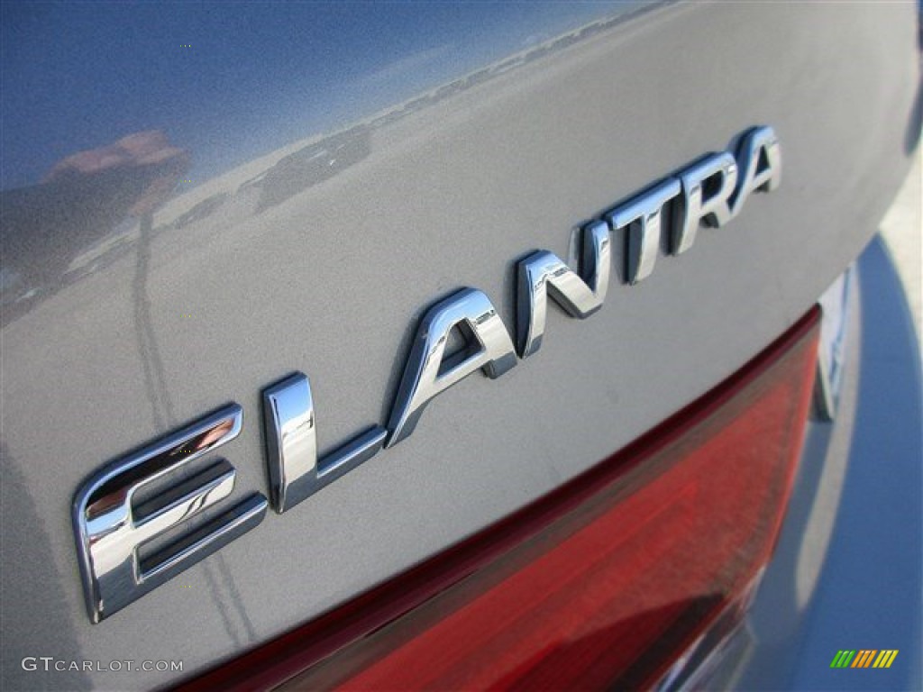 2015 Elantra SE Sedan - Titanium Gray Metallic / Gray photo #4