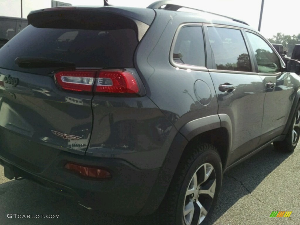 2015 Cherokee Trailhawk 4x4 - Anvil / Trailhawk Black photo #2