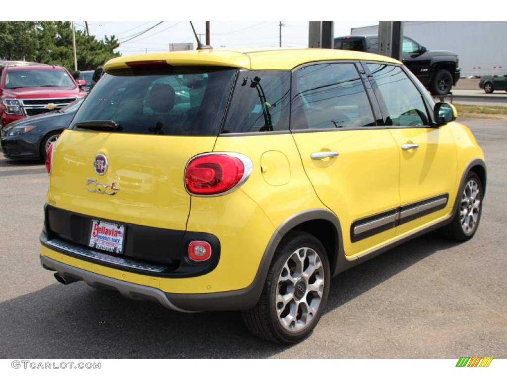 2014 500L Trekking - Giallo (Yellow) / Black/Marrone (Black/Brown) photo #4