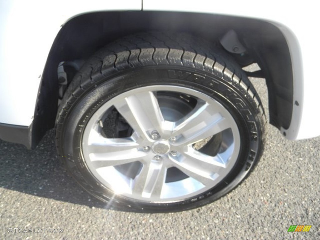 2012 Liberty Jet 4x4 - Bright White / Dark Slate Gray photo #6