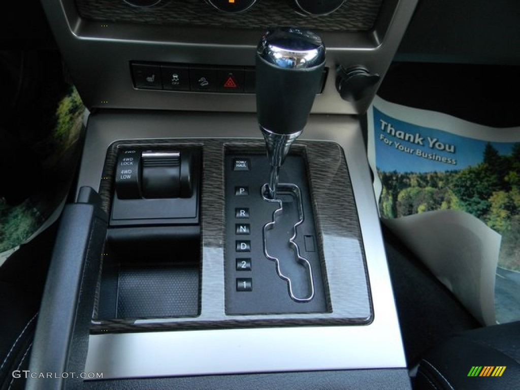 2012 Liberty Jet 4x4 - Bright White / Dark Slate Gray photo #19