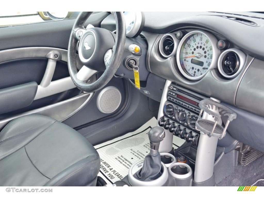 2005 Cooper S Hardtop - Liquid Yellow / Black/Panther Black photo #36