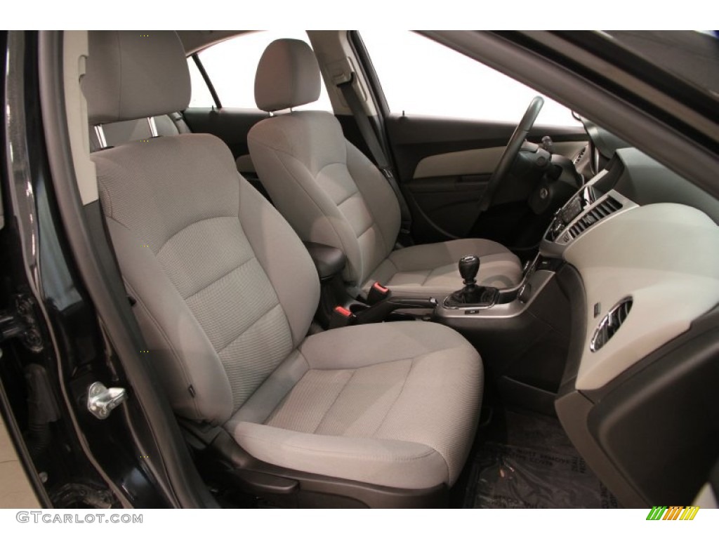 2013 Cruze ECO - Black Granite Metallic / Medium Titanium photo #11