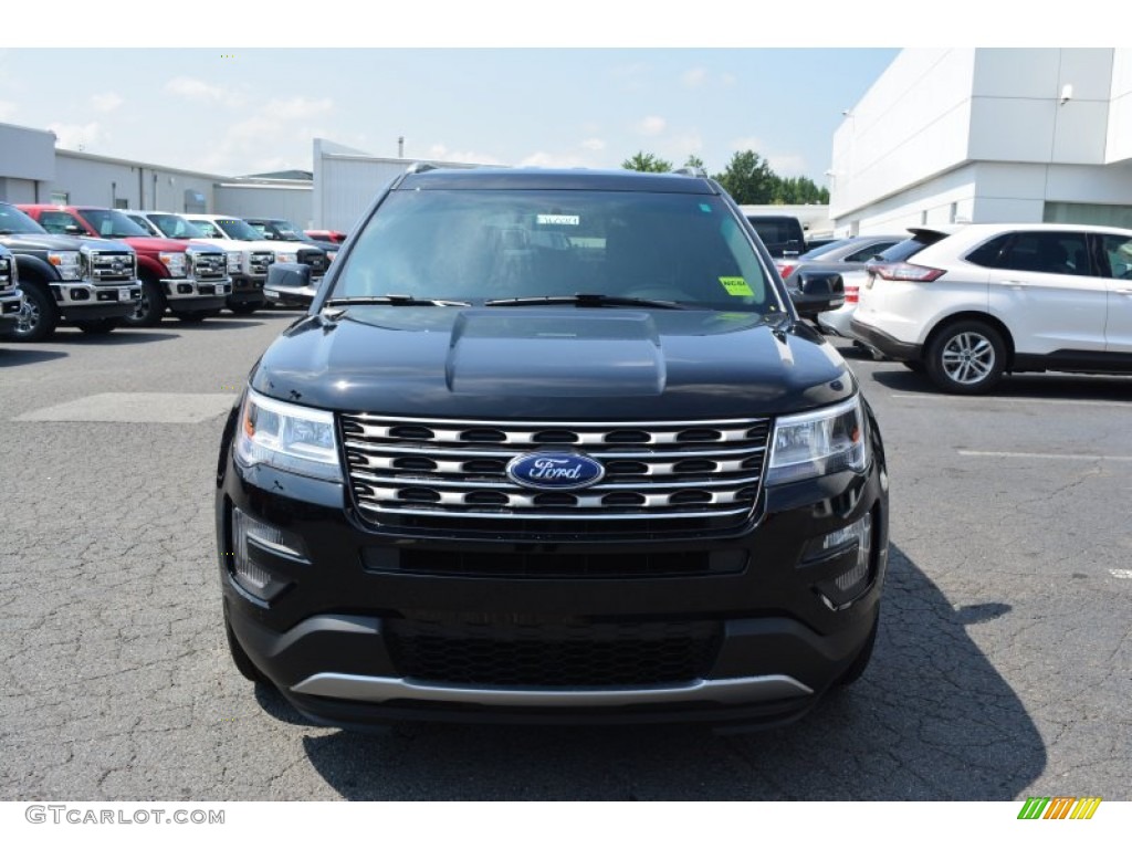 2016 Explorer XLT - Shadow Black / Ebony Black photo #4