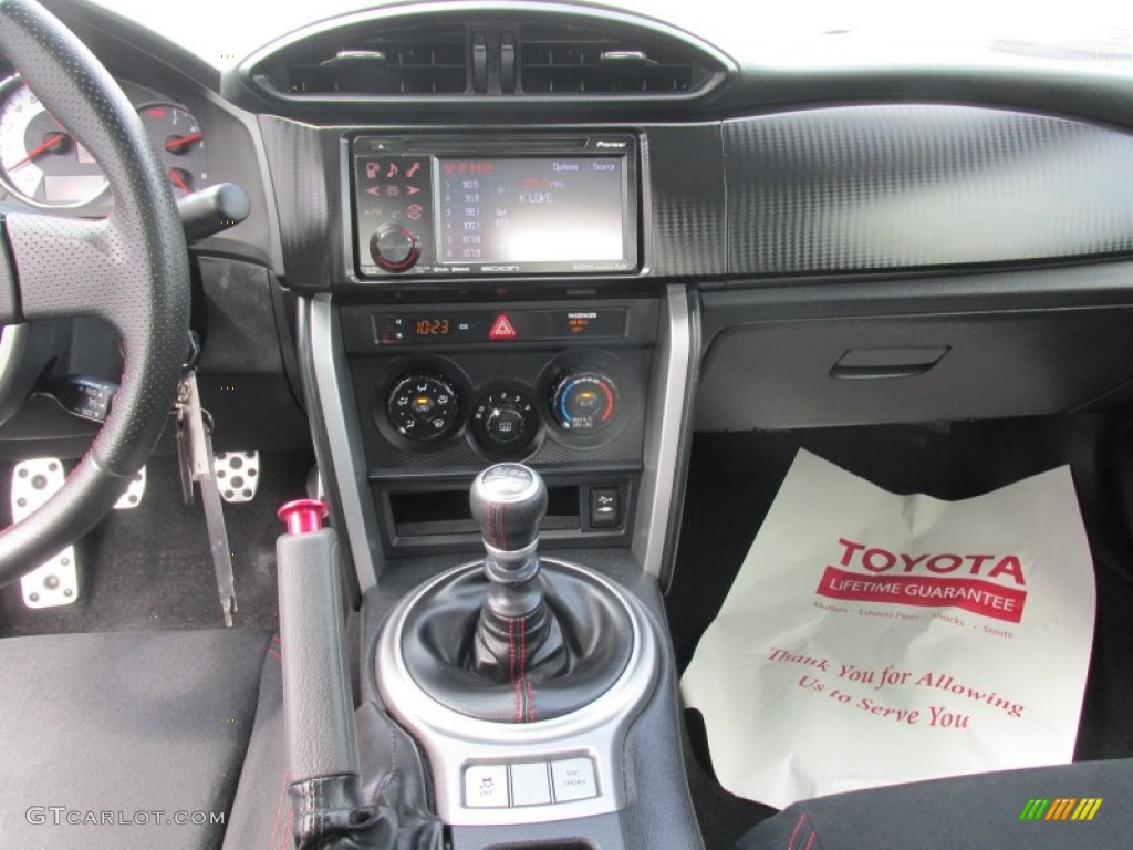 2013 Scion FR-S Sport Coupe Controls Photo #105989640