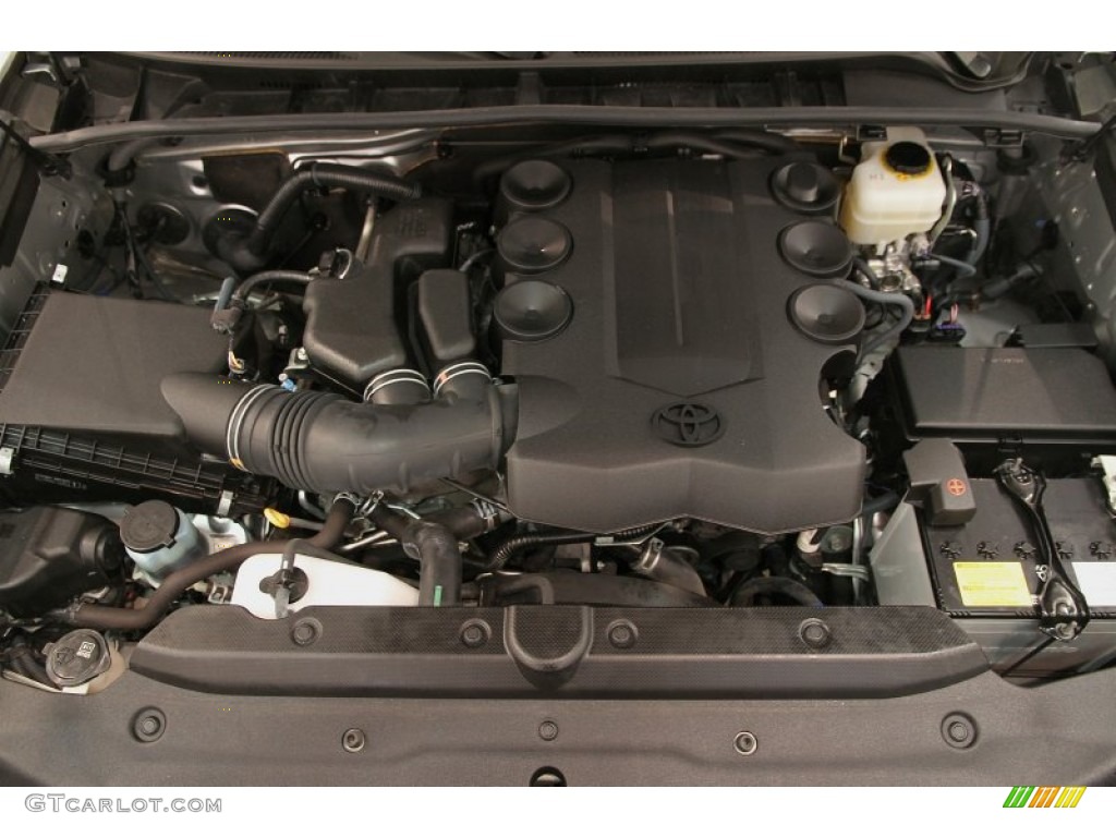 2014 Toyota 4Runner SR5 4x4 Engine Photos