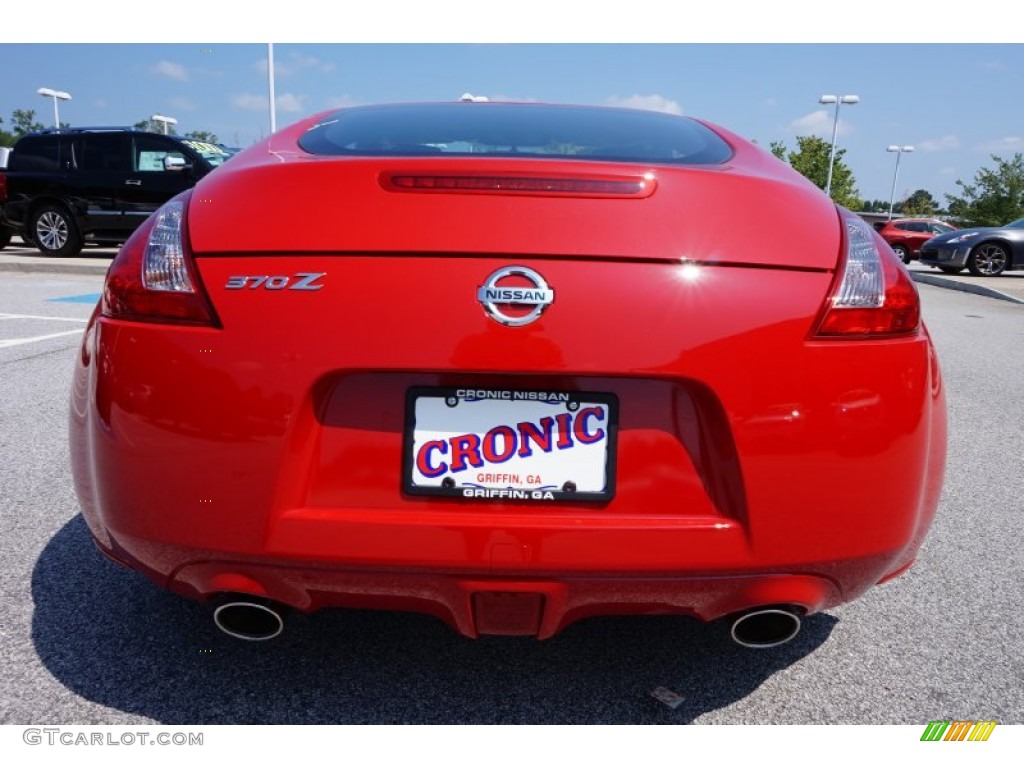 2016 370Z Coupe - Solid Red / Black photo #4