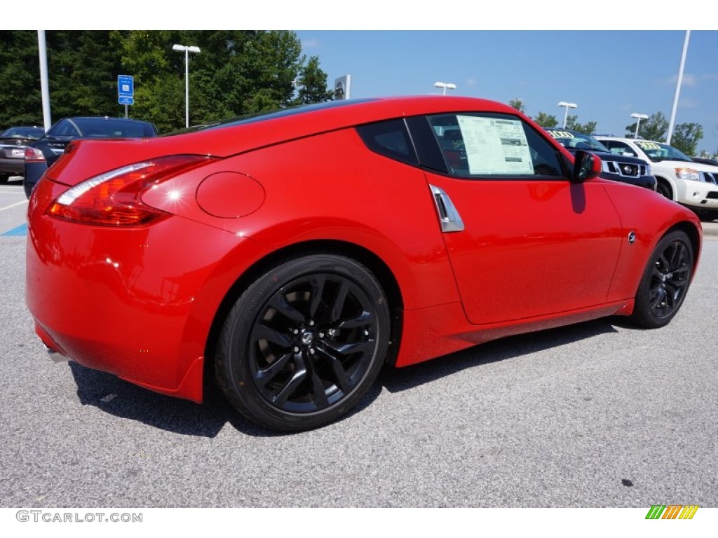 2016 370Z Coupe - Solid Red / Black photo #5