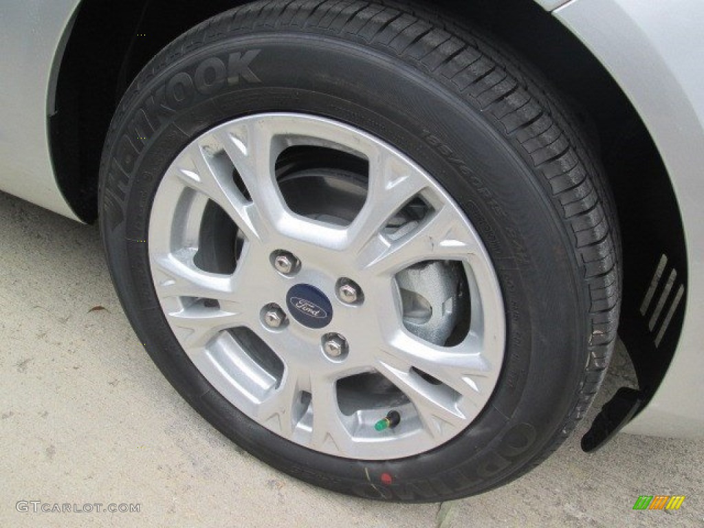 2015 Fiesta SE Sedan - Ingot Silver Metallic / Charcoal Black photo #3