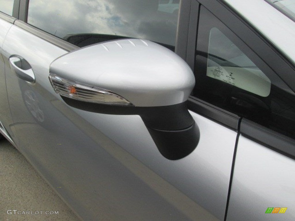 2015 Fiesta SE Sedan - Ingot Silver Metallic / Charcoal Black photo #4