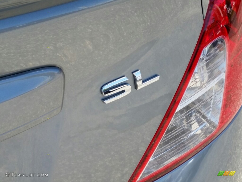 2013 Versa 1.6 SL Sedan - Magnetic Gray / Charcoal photo #9