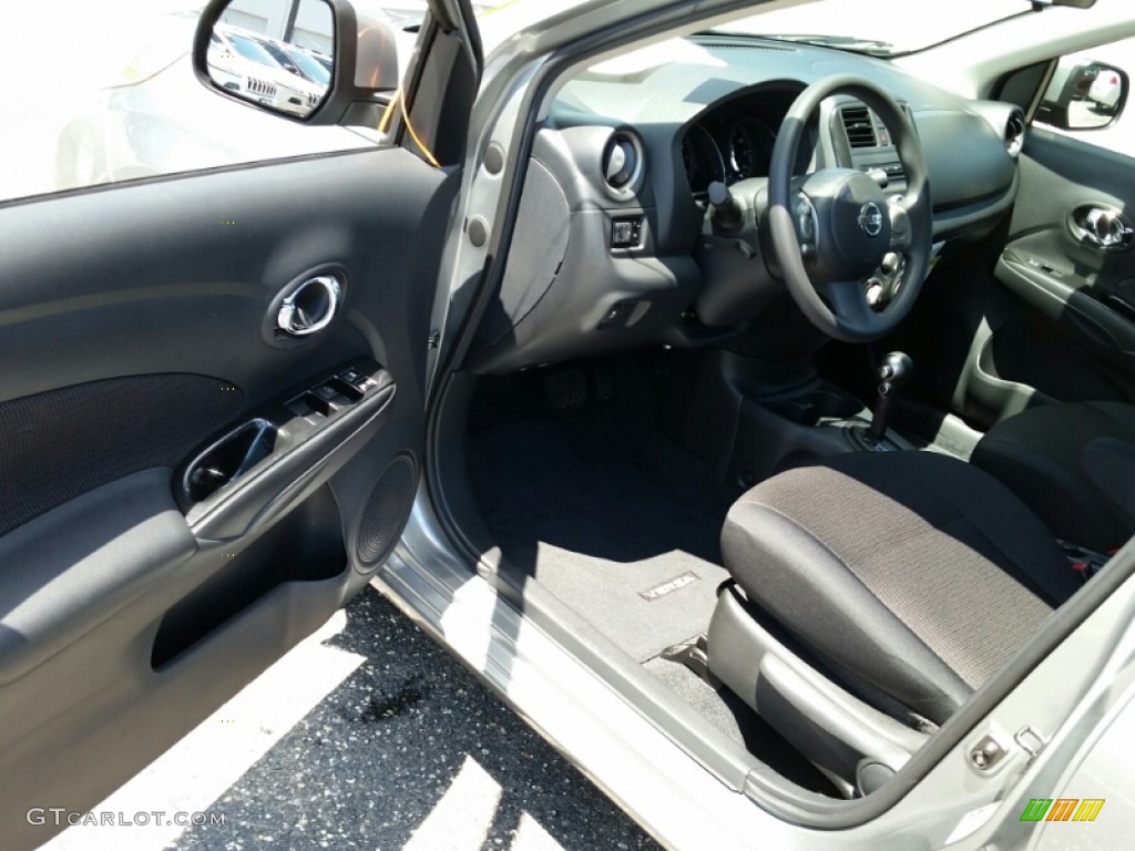 2013 Versa 1.6 SL Sedan - Magnetic Gray / Charcoal photo #17