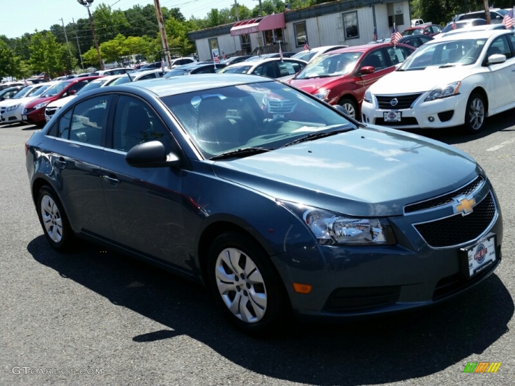 2012 Cruze LS - Blue Granite Metallic / Jet Black/Medium Titanium photo #3