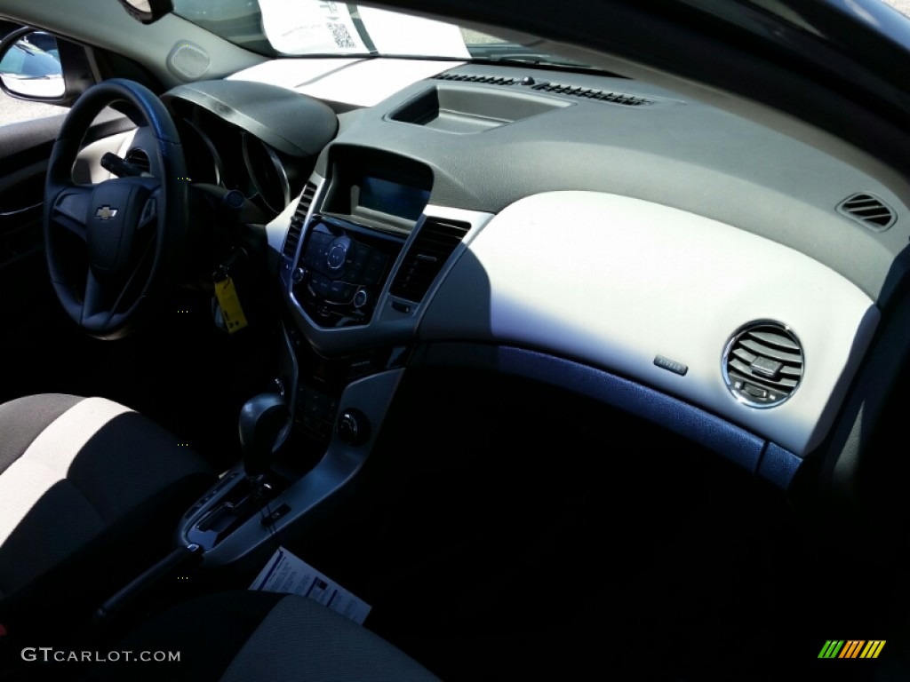 2012 Cruze LS - Blue Granite Metallic / Jet Black/Medium Titanium photo #6