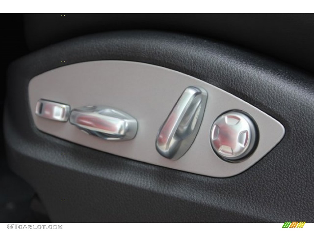 2016 Porsche Cayenne Turbo S Controls Photo #106014146