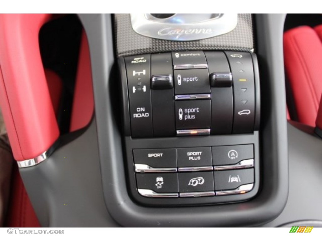 2016 Porsche Cayenne Turbo S Controls Photo #106014221