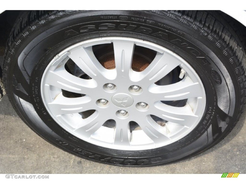2010 Galant FE - Dover White Pearl / Medium Gray photo #20