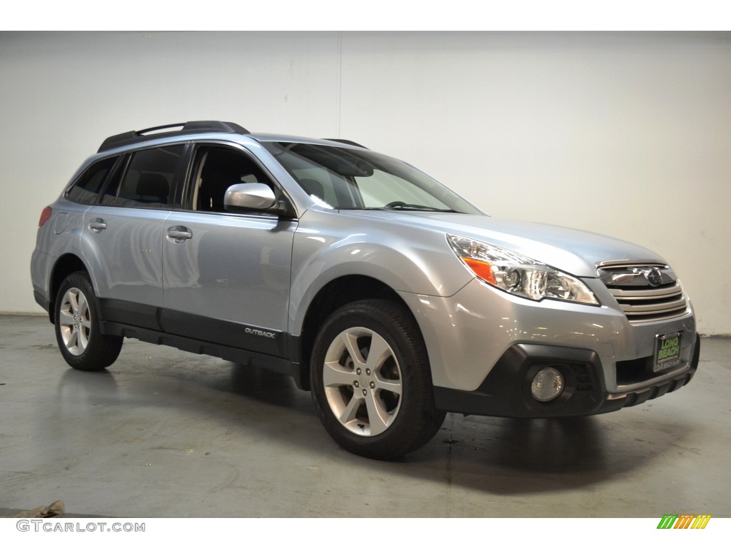 2013 Outback 2.5i Premium - Ice Silver Metallic / Black photo #2