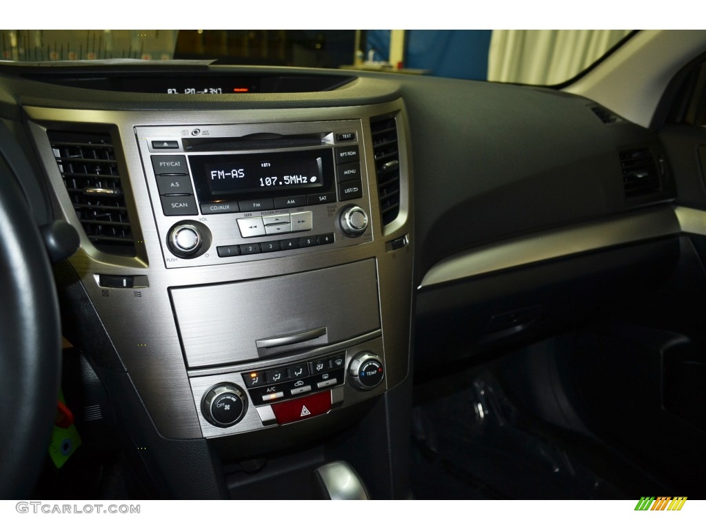 2013 Outback 2.5i Premium - Ice Silver Metallic / Black photo #21