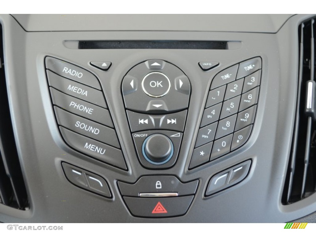 2016 Ford Escape S Controls Photo #106018973