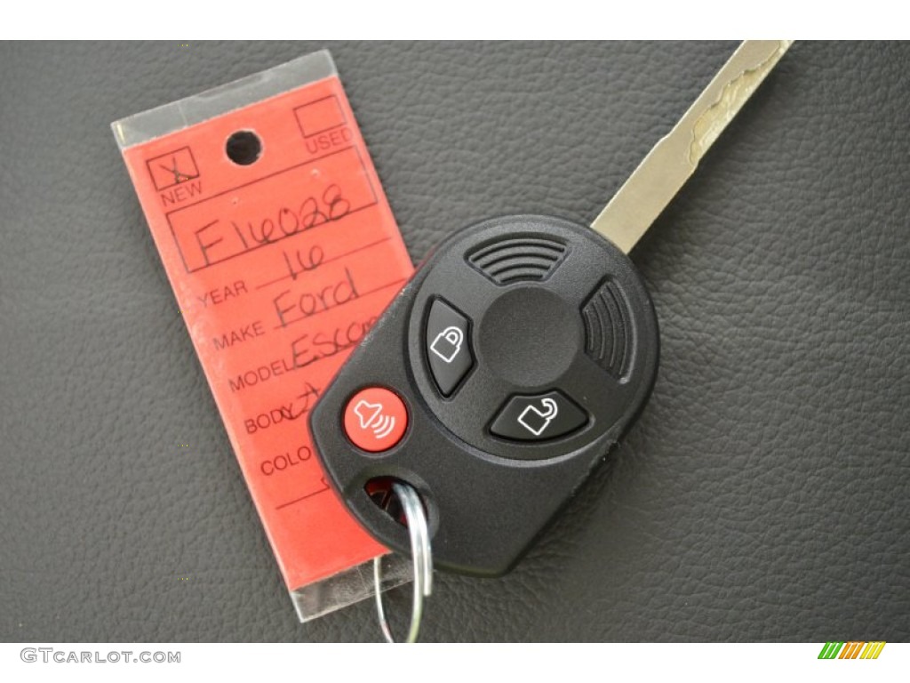 2016 Ford Escape S Keys Photos