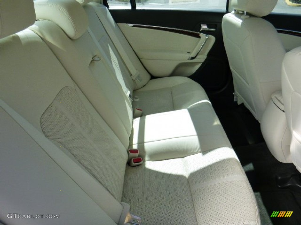 2012 MKZ FWD - Bordeaux Reserve Metallic / Cashmere photo #13