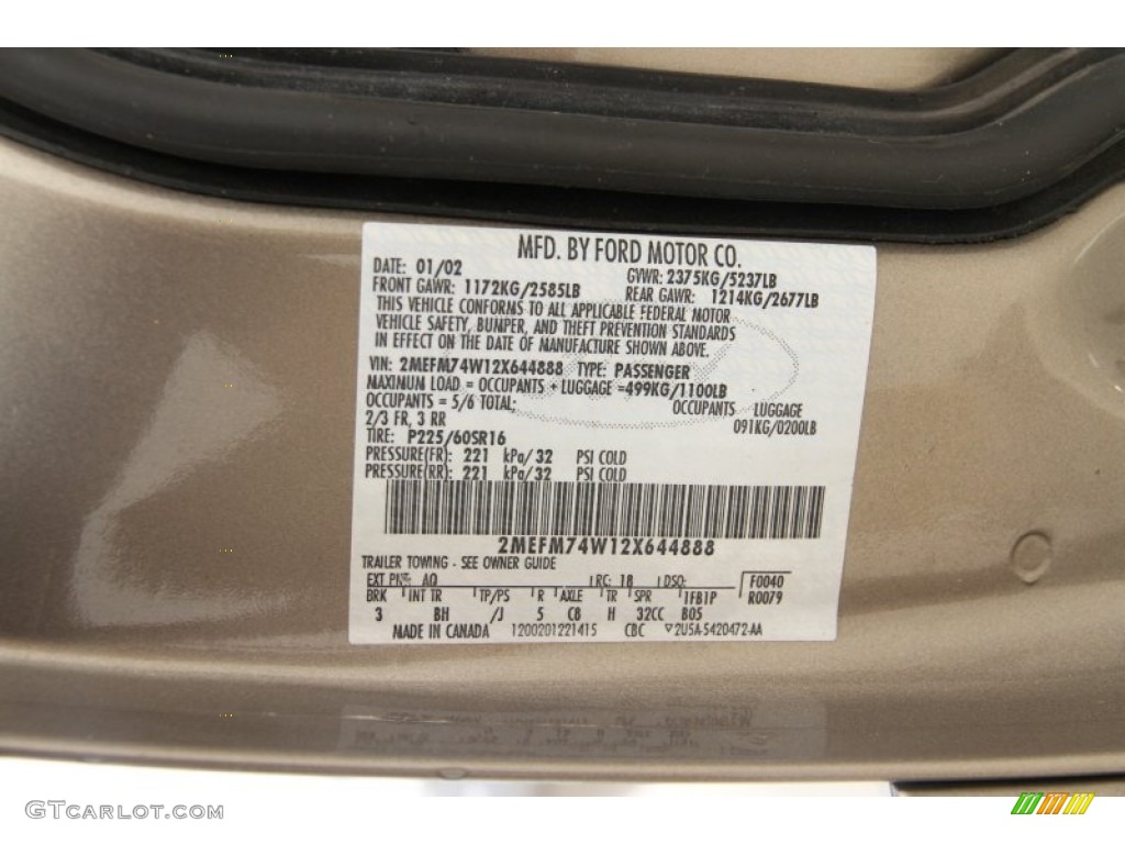2002 Grand Marquis GS - Arizona Beige Metallic / Medium Parchment photo #15