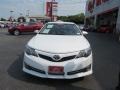 Super White - Camry SE Photo No. 3