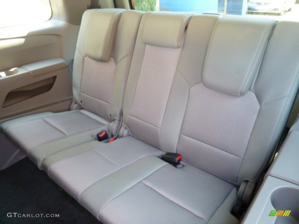 2015 Pilot SE 4WD - Modern Steel Metallic / Gray photo #18