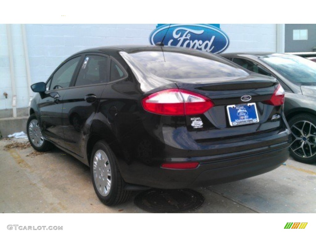 2015 Fiesta S Sedan - Tuxedo Black Metallic / Charcoal Black photo #9