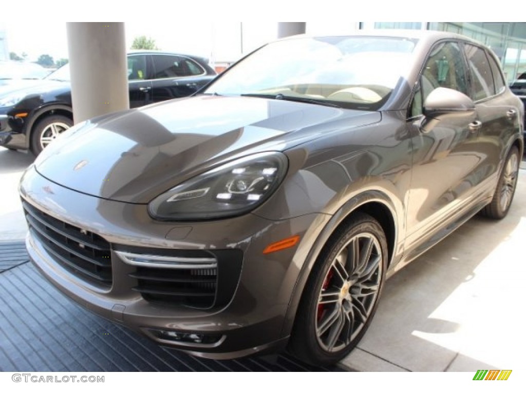 Umber Metallic 2016 Porsche Cayenne GTS Exterior Photo #106037779