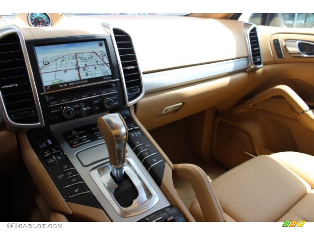2016 Cayenne GTS - Umber Metallic / Luxor Beige photo #16