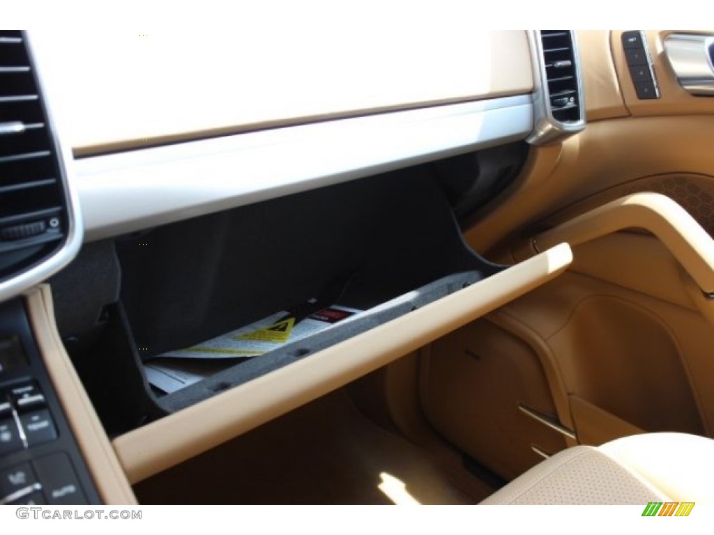 2016 Cayenne GTS - Umber Metallic / Luxor Beige photo #25